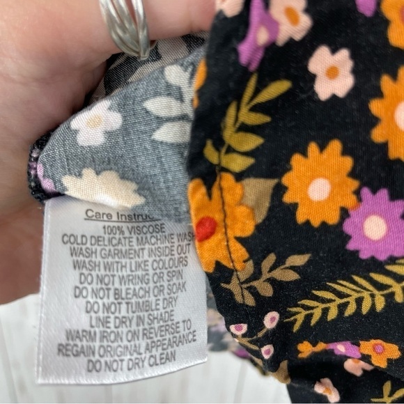 ModCloth x Princess Highway floral boho 70s shirt - Picture 6 of 6